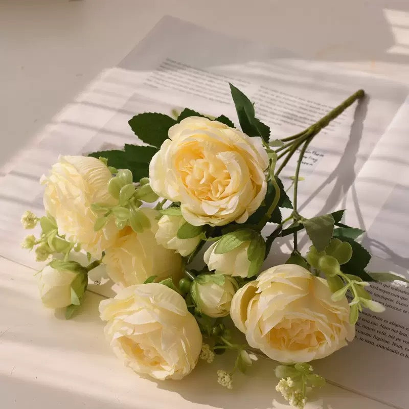 Silk Persian rose bouquet styling image 8